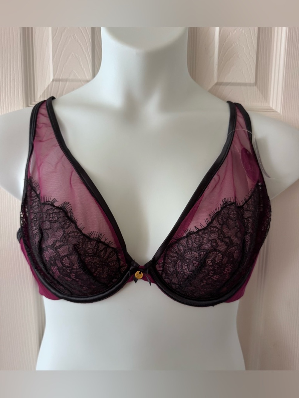 Cacique Bra Veiled Lace Triangle Unlined Plunge Plus Size 42B Underwire Sexy New